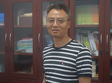 蔣杭洲 數(shù)學高級教師
